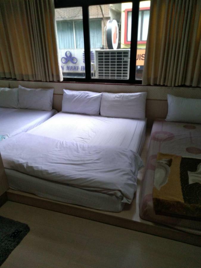 Hua Bin Hotel Yilan Exterior photo